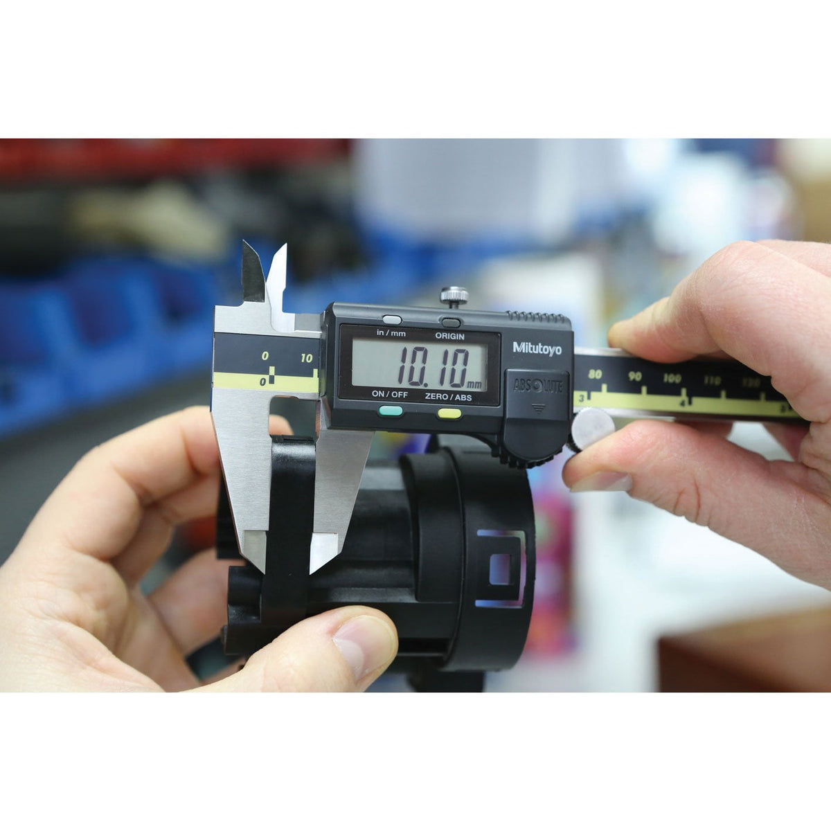 Mitutoyo 500-197-30 Series Style Digital Caliper Advanced Onsite Sensor AOS Electronic Micrometer Ruler ,500 Series, 0 to 12"/0 to 300mm Measuring Range, 0.0005"/0.01mm Resolution, LCD