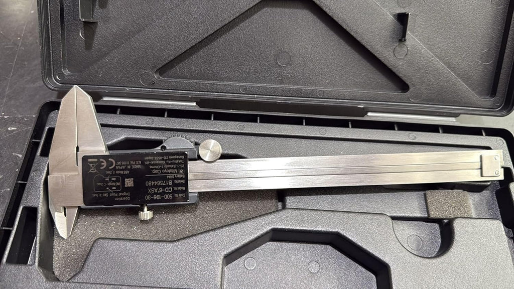 Mitutoyo 500-196-30 ABSOLUTE Digimatic Digital Caliper 0-6 Inch (0-150mm)